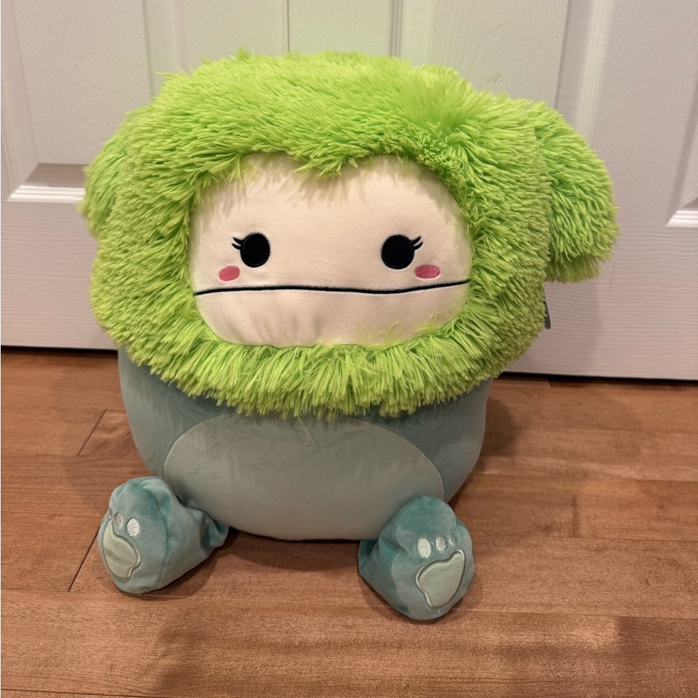 Squishmallows Bren Bigfoot 16 Inches St Patty’s Lime Green NWT-Large Ultrasoft